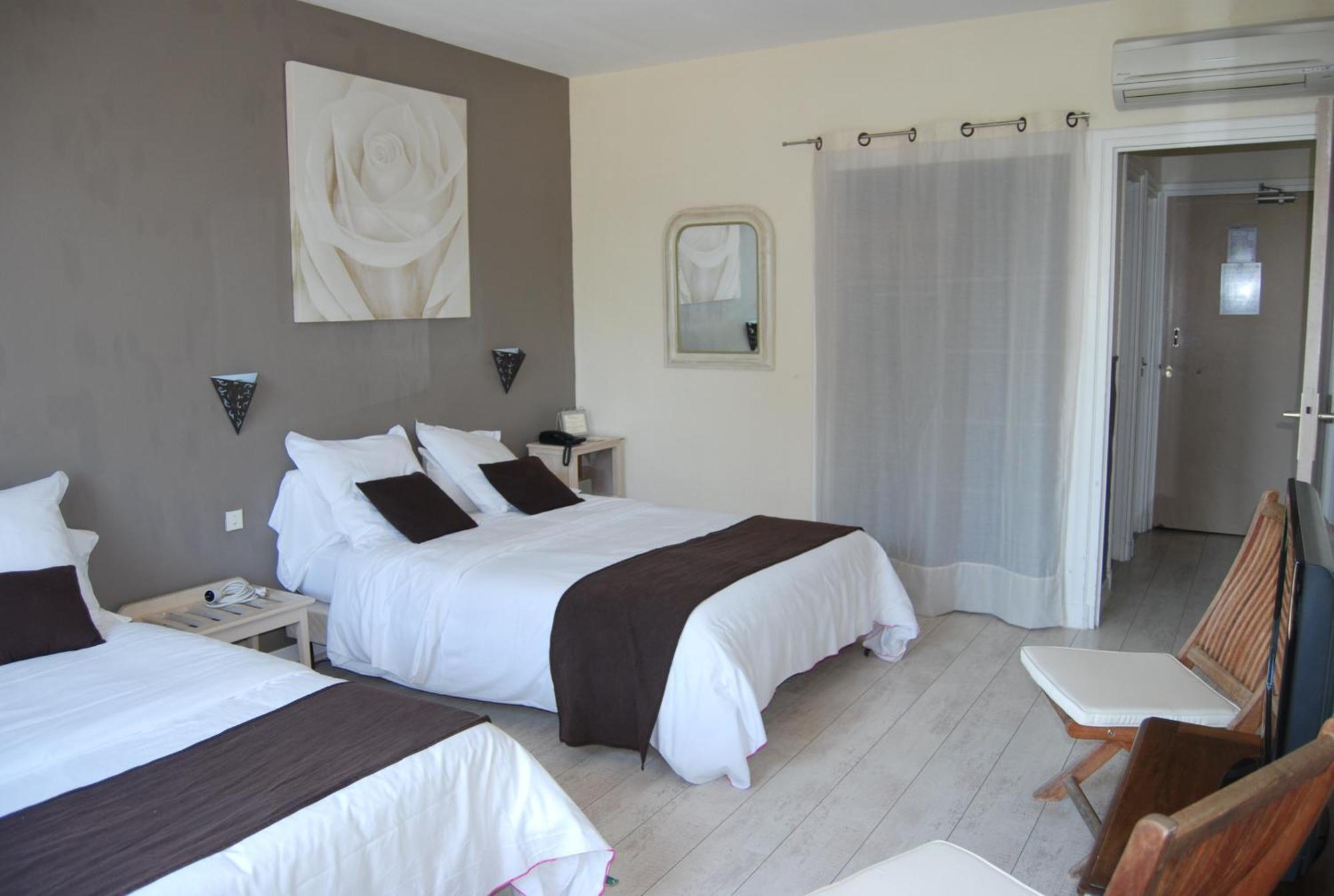 Logis Hotel Restaurant Les Aubuns Caissargues Buitenkant foto