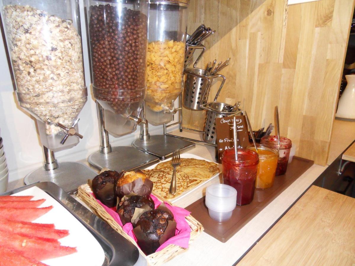 Logis Hotel Restaurant Les Aubuns Caissargues Buitenkant foto