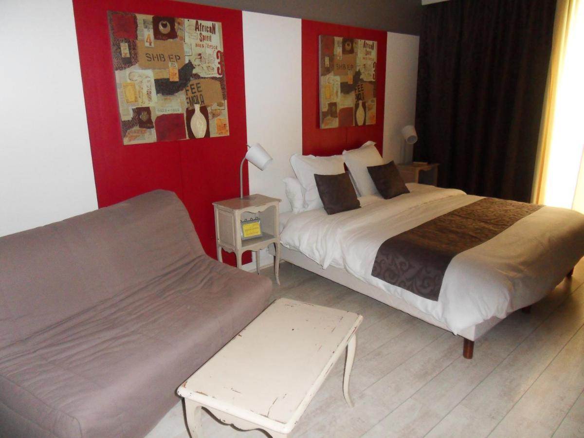 Logis Hotel Restaurant Les Aubuns Caissargues Buitenkant foto